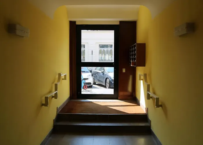 Via Savona Top Location